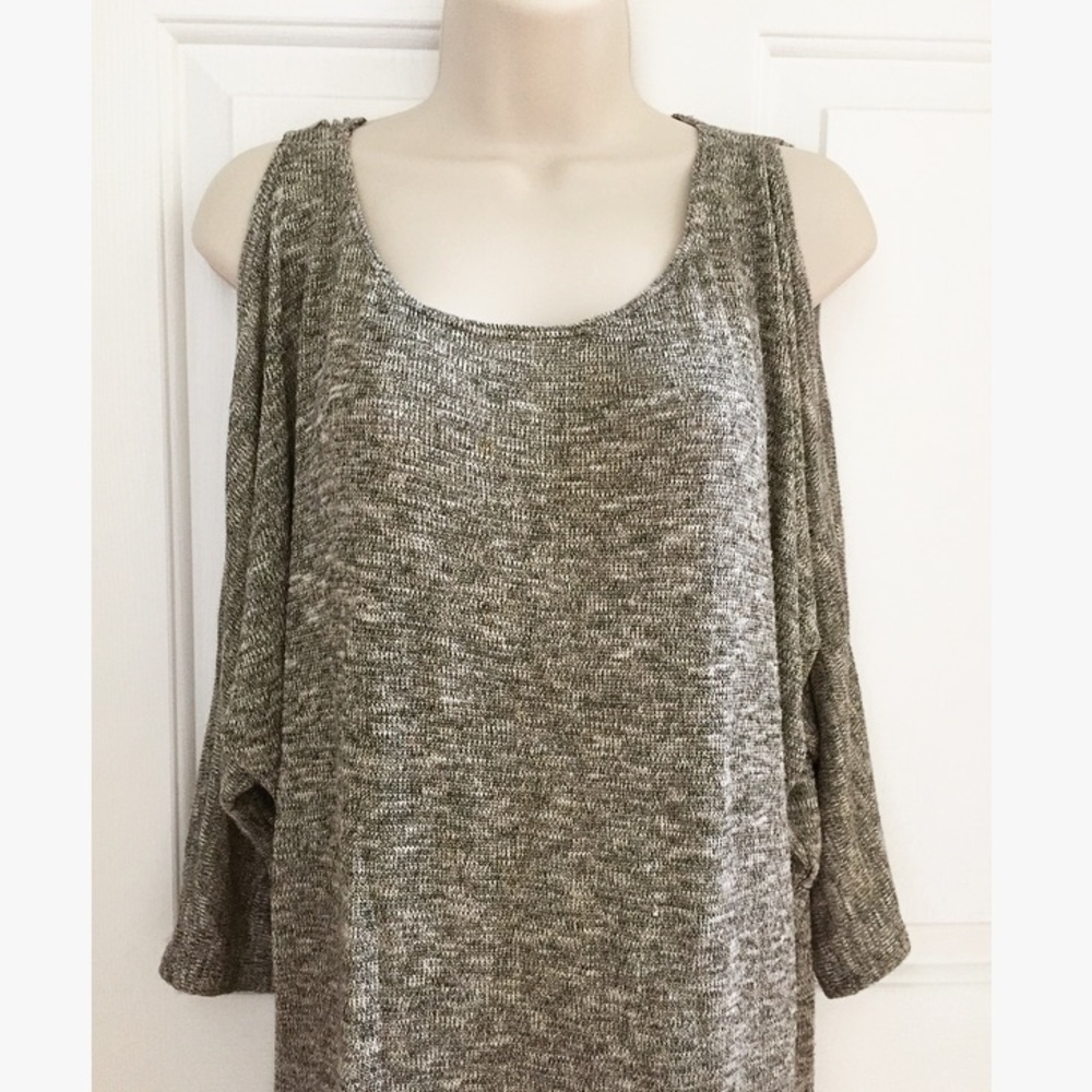 Cutout Shoulder Long Sleeve Top - Grey
